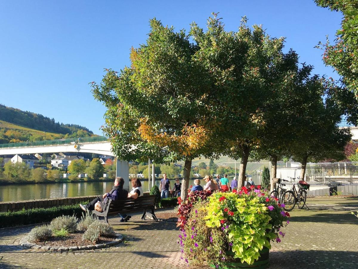 Ferienhaus Moselpromenade Zell an der Mosel Exterior foto