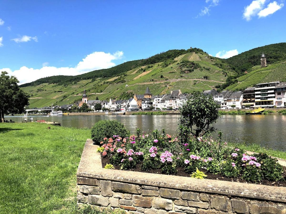 Ferienhaus Moselpromenade Zell an der Mosel Exterior foto